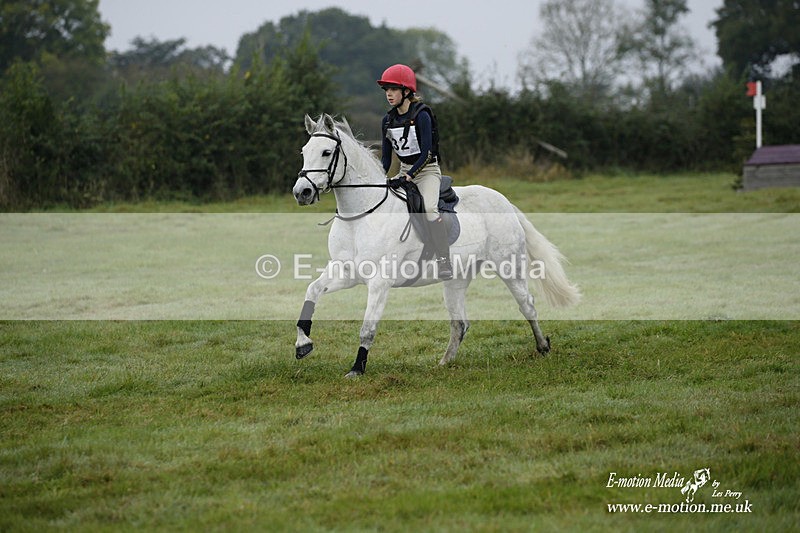WWHT 171021 0225 - Novice Restricted (0.80m)  17/10/21
