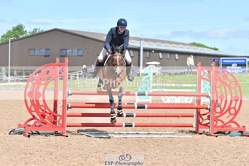 240609A-111604-04477 - Cls 17 Snr 1.05m Open