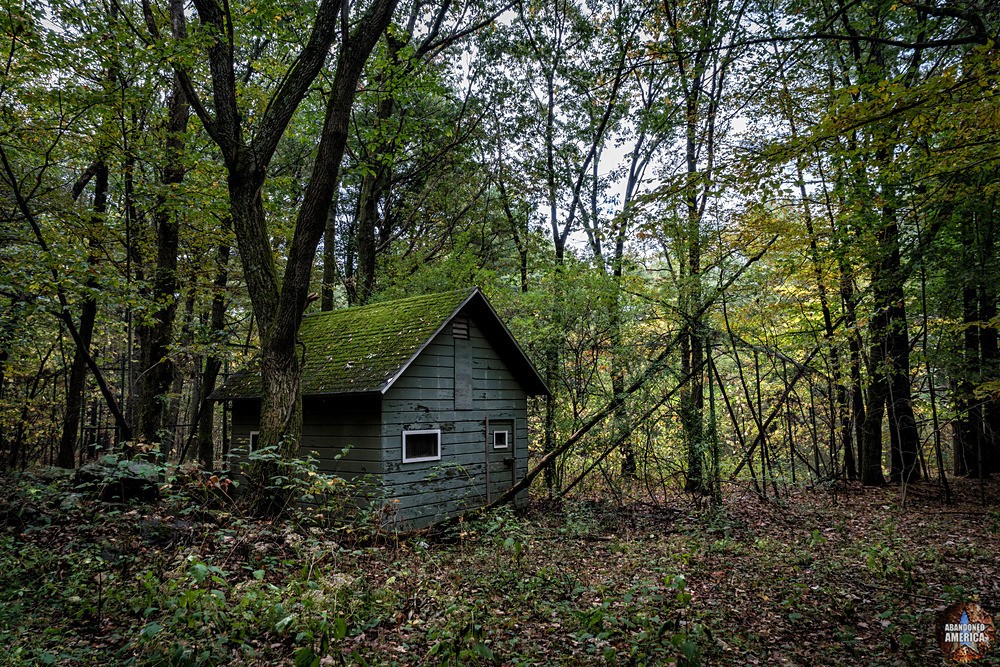 Catskill Game Farm (Catskill, NY) | Small Shed - Catskill Game Farm