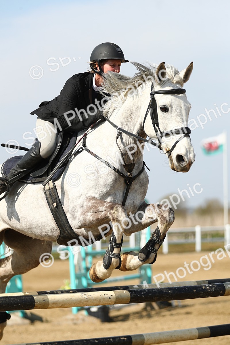SBM_002814 - Class 11 - Senior Foxhunter - 1.20m