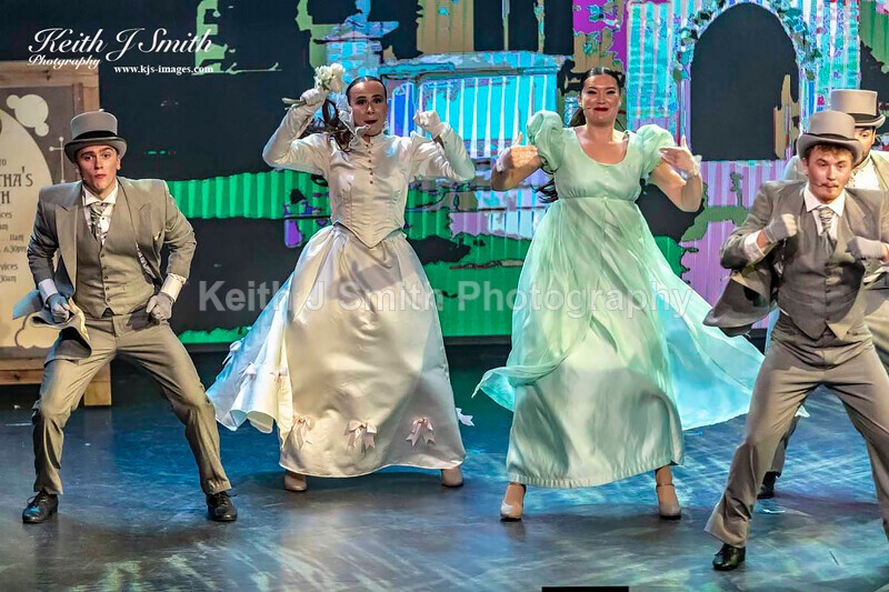 6KJS0309 - Ambition show team