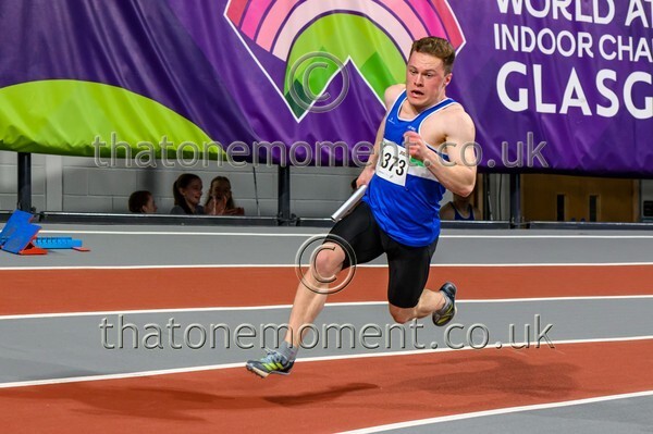 CombiMast25-914787 - Track Male Set One