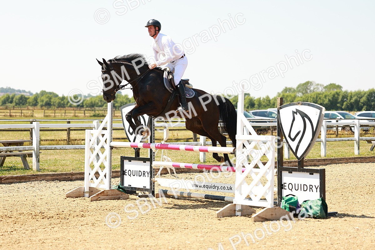 SBM_001454 - Class 4 - Senior Newcomers - 1.10m