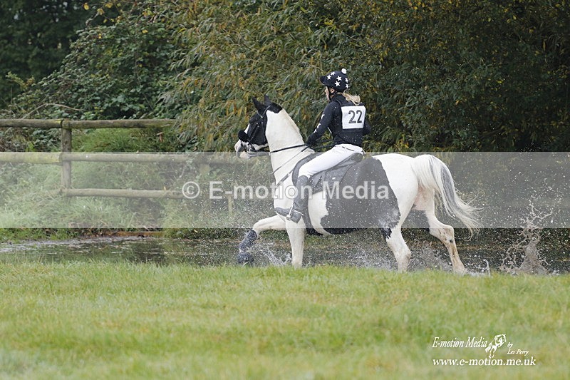 WWHT 171021 0524 - Novice Restricted (0.80m)  17/10/21