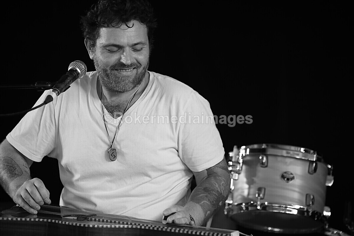 FOLK N BLUES-215 - FOLK and BLUES SEPT 2022