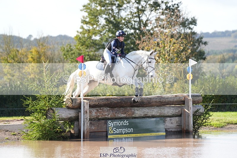 251024A-130212-10922 - B-153-Charlotte.Franck-Steier