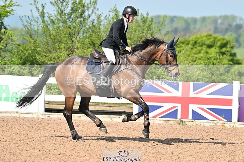 240509A-101133-00390 - Cls 1 British Novice and 90cm Open