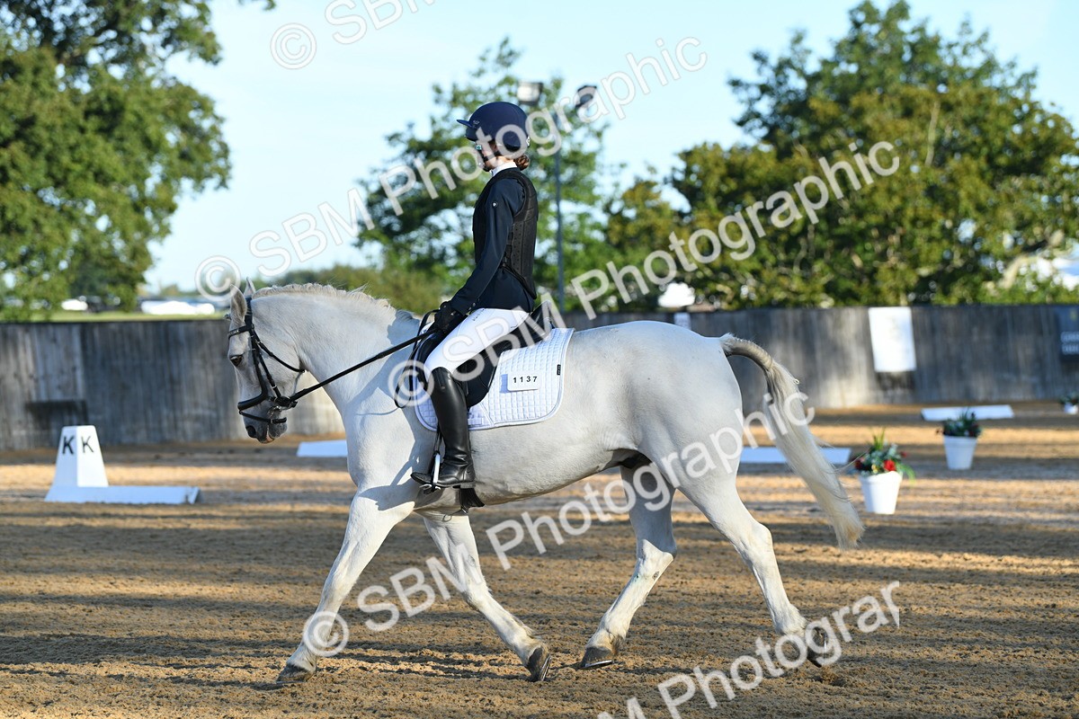 SBM_14262 - D4 - Small Tour Championship - Intro B