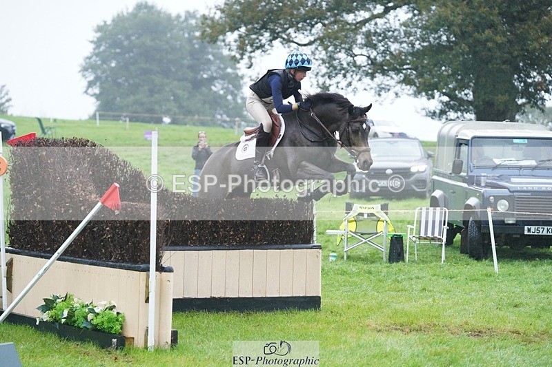 231021-102644-13783 - 629-DP.UK.DUN.SURPRISE-Isla.Kitson-SC+XC