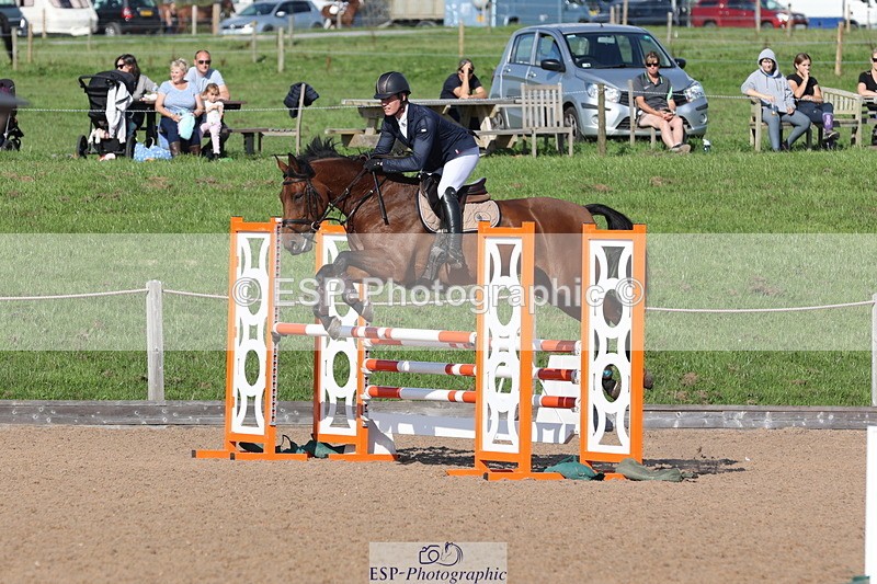 230915A-155647-02981 - Cls 6 Snr 1.05m Derby