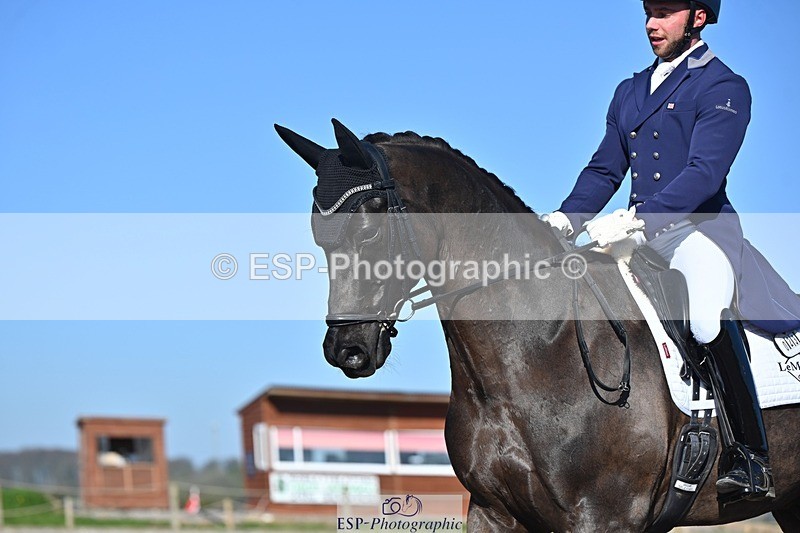 250406-093929-11950 - 023-Davy Harvey-Diamond Blue
