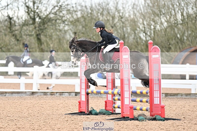 240309A-100718-00023 - Cls 1 Pony Intro 70cm