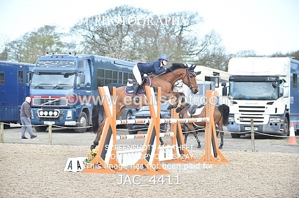 JAC_4411 - CLASS 10 SAT Senior Foxhunter/ 1.20m Open