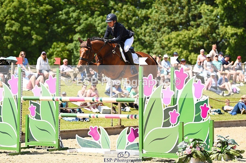 230527-142412-11137 - 451-COOLEY_SNAPCHAT-Selina_Milnes-SJ