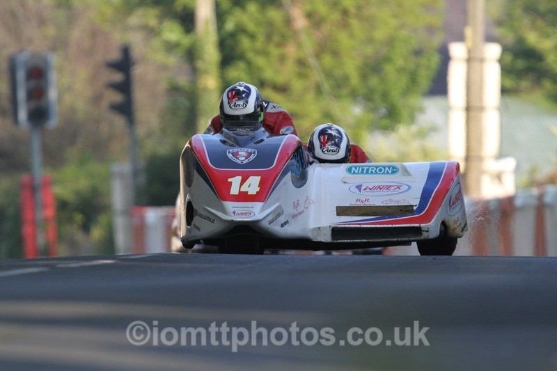 IMG_5466 - Thursday Practice - TT 2013 Side Car