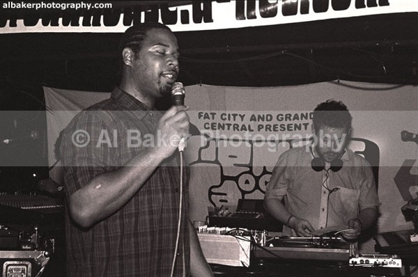 02 pete-simpson - Friends-&-Family @ the-roadhouse 02.11.02