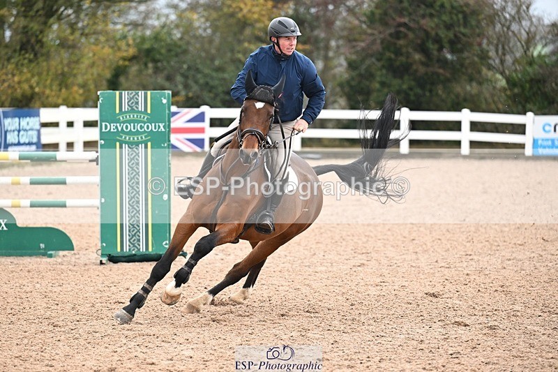 251105-141753-00837 - Cls 06 Fox & 1.20m