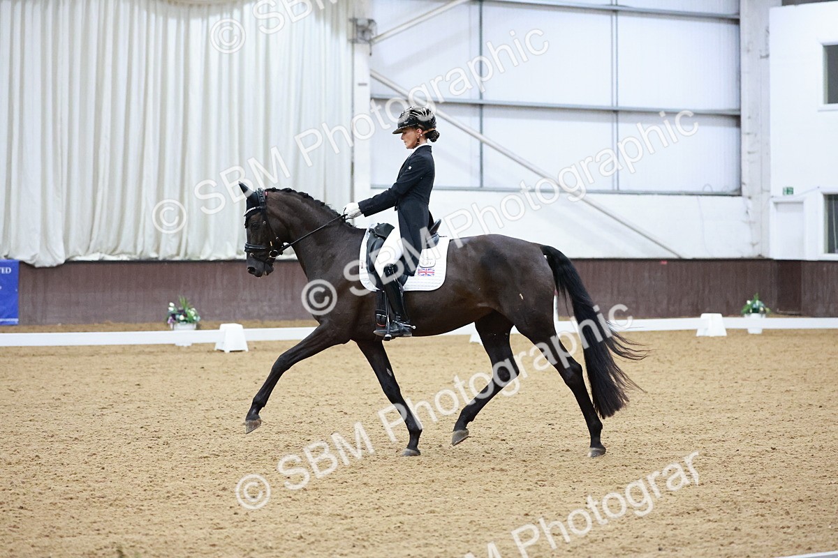 SBM_021174 - Class 14 - FEI Grand Prix - 17.40-18.34
