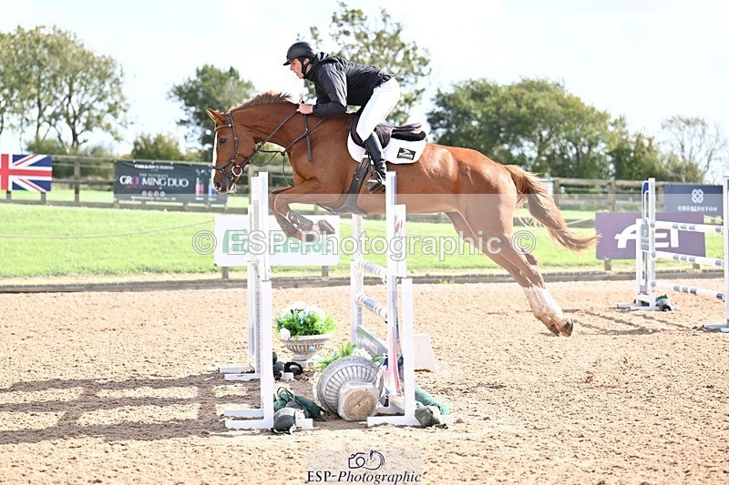251004-125637-02103 - Cls 10 Foxhunter and 1.20m