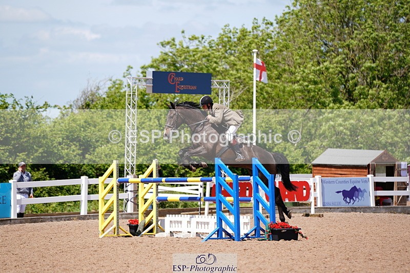 240525A-122004-05918 - Cls 16 Snr 1.20m Open