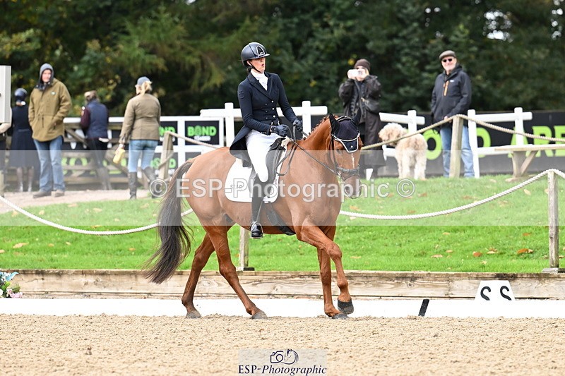 251023A-115226-02098 - B-139-Kirsty.Short