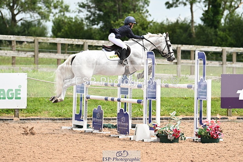 240630A-141116-14046 - Cls 25 HOYS 138cm Qualifier