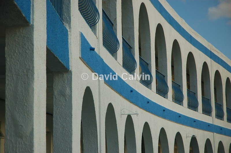 Riviera Hotel Arches - Structures