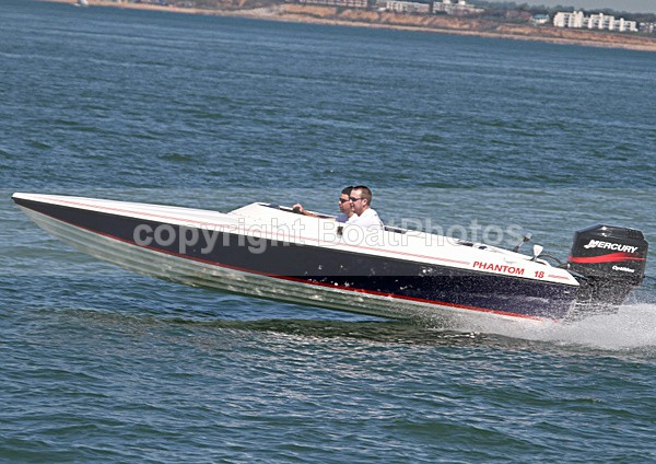 100523 PHANTOM 18 IMG_3317 - Speedboats