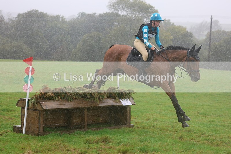 3E7A1887 - Class 4: 80cm: Box