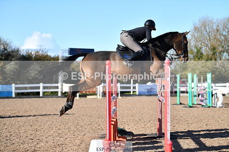 231110A-131624-00503 - Cls 5 Newcomers & 1.10m Open