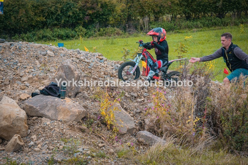 DSCF0531 - Ripon MC Trial 27/09- kids