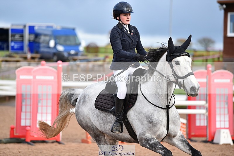 231203A-125816-01244 - Cls 9+10 Children on Horses 1m & 1.10m