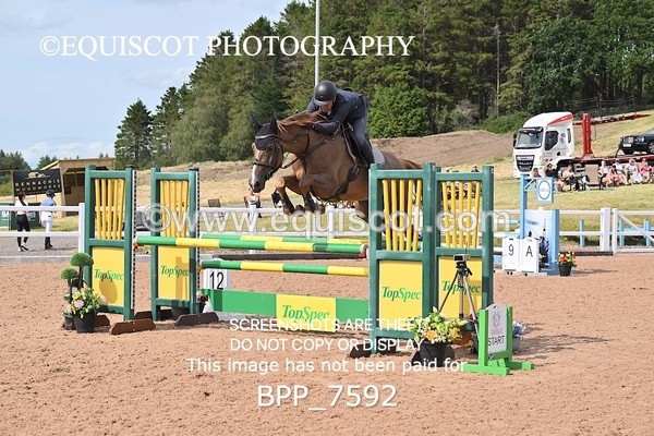 BPP_7592 - CLASS 15 FRI Senior 1.05m Open