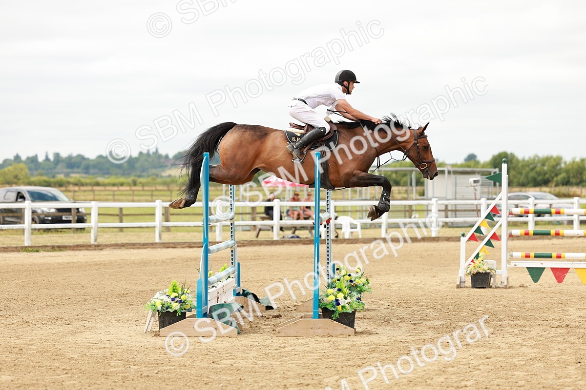 SBM_017347 - Class 21 - Senior Newcomers Championship 2d Rd