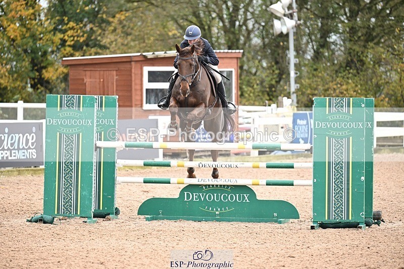 251105-141423-00817 - Cls 06 Fox & 1.20m