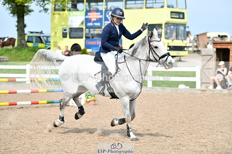 240511A-160909-14293 - Cls 25 British Novice and 90cm Open