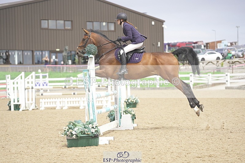 230810A-135736-02568 - Cls 4 1.05m Amateur Quali