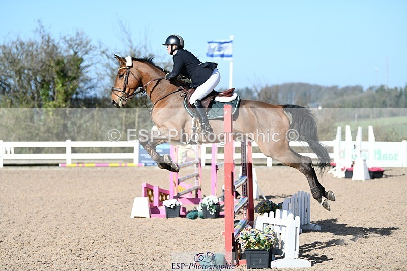 250330-102716-06118 - Cls 32 British Novice and 90cm