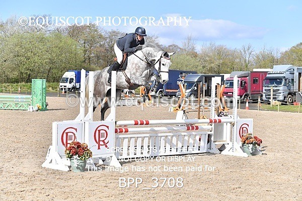 BPP_3708 - CLASS 3 FRI Senior British Novice/ 90cm Open