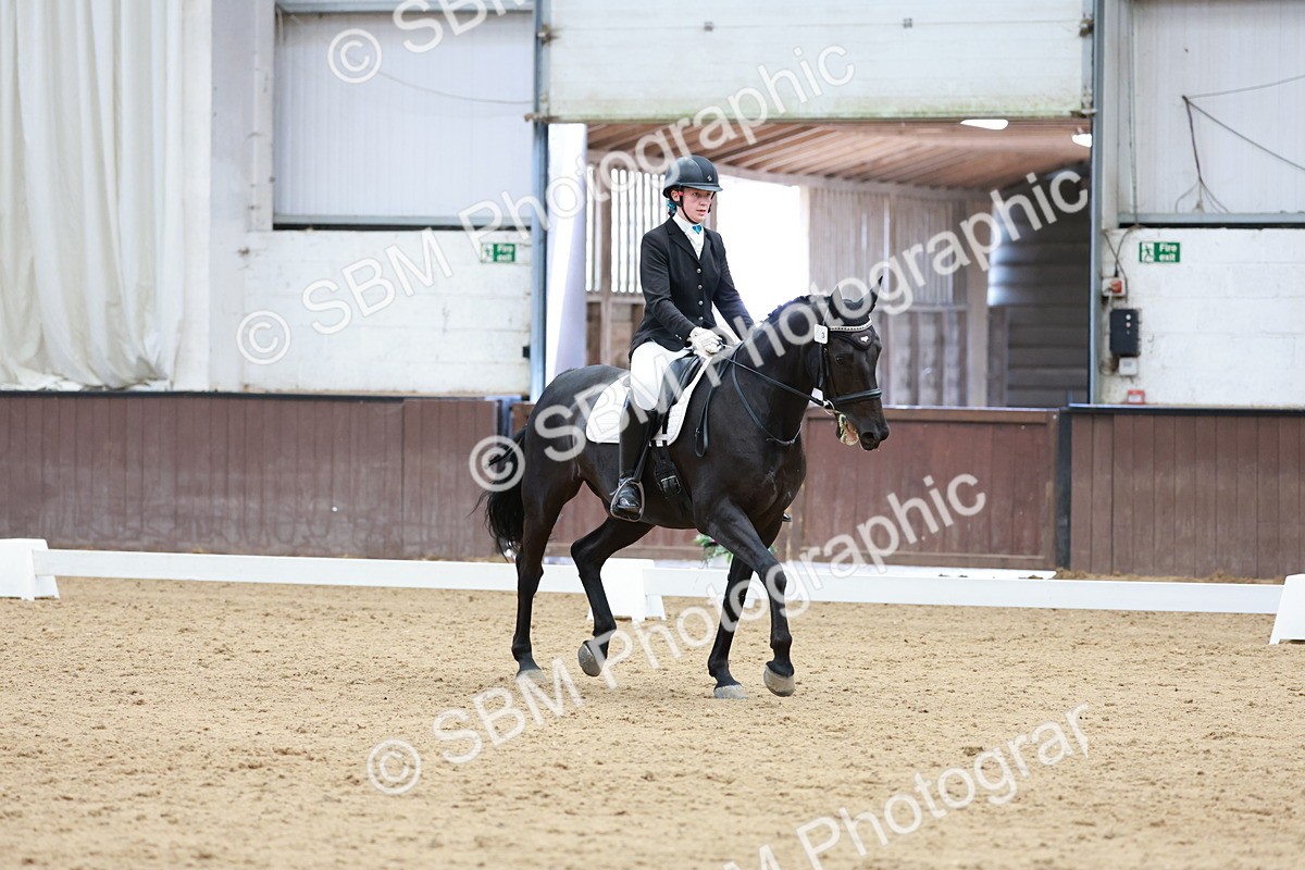 SBM_009921 - Class 6b - Novice 6 - 12.40-13.43