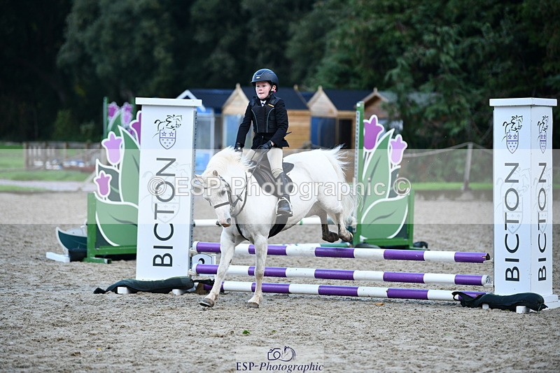 251004A-113918-00687 - Classes 4 & 5 50cm