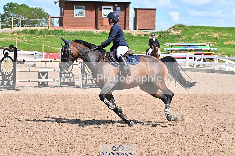 240619A-154005-00915 - Cls 5 Snr Foxhunter and 1.20m Open