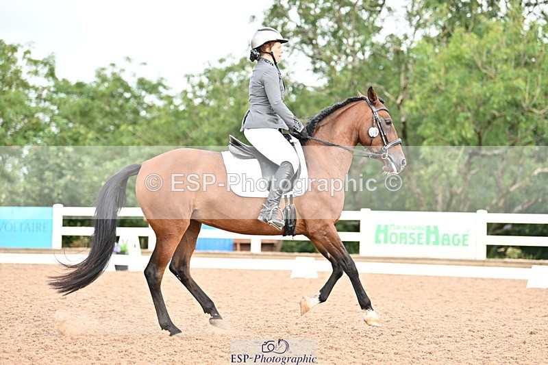 240817A-101208-07114 - 219-Sarah.Baldwin-Ervilha.Dos.Leitoes