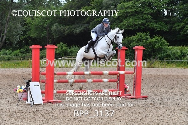 BPP_3137 - CLASS 13 SUN Senior BritiNovice/ 90cm Open