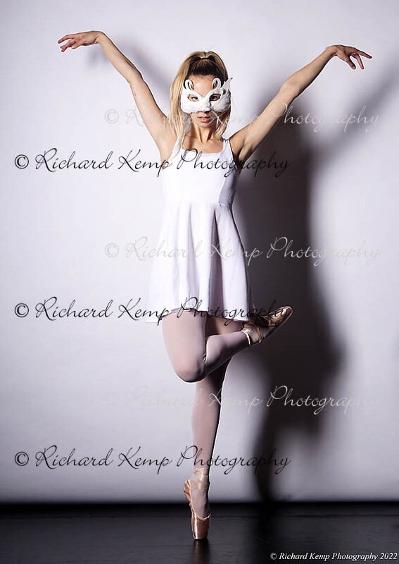 010522-4831w - Performance
