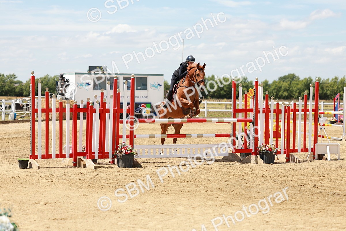 SBM_007360 - Class 3 - Senior Newcomers - 1.10m Open