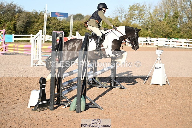 241026A-101556-00094 - SAT Cls 3 Pony Intro 70cm