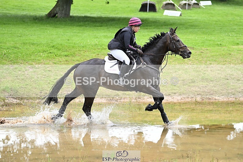 240803-105254-01733 - 110-Lizzie_Luxton-KILCARNA_BARNEY