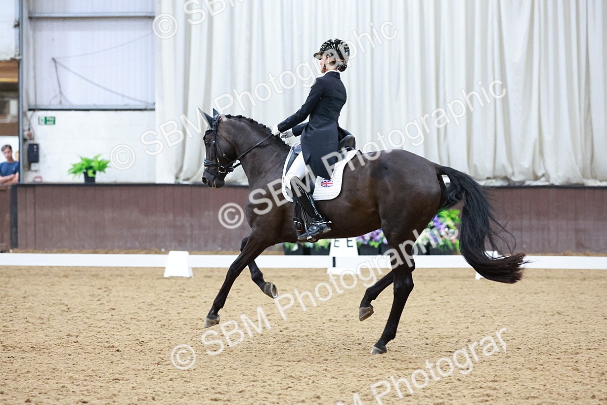 SBM_021200 - Class 14 - FEI Grand Prix - 17.40-18.34