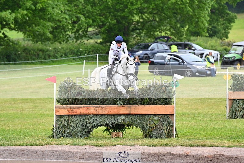 250524A-104954-09420 - A-066-Jemima.Howden-MONBEG.WHISPER